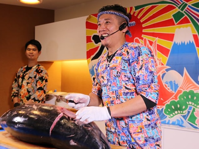 パティアdeマグロ解体ショー 実演